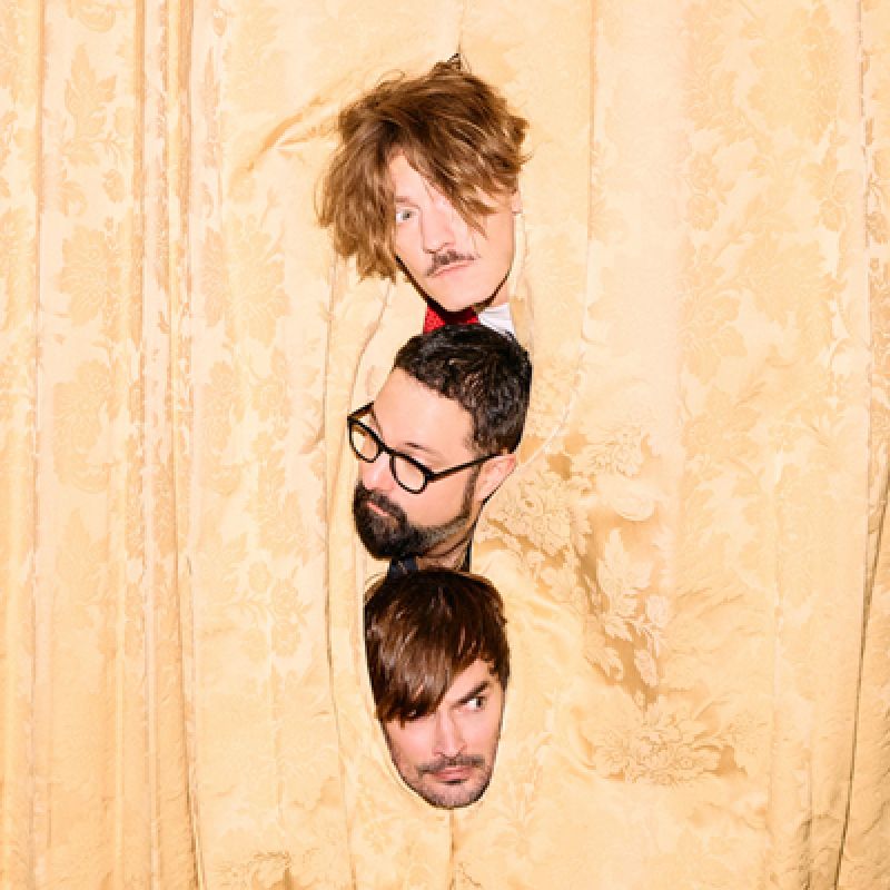 Puggy, At Home - Concert